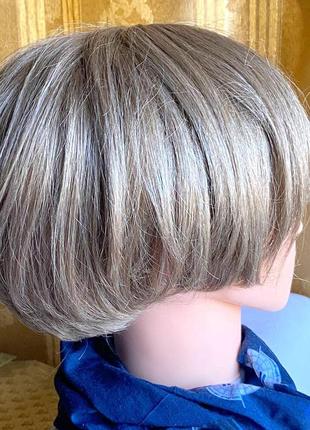 Перука попелястий-каре с челкой /корея/.