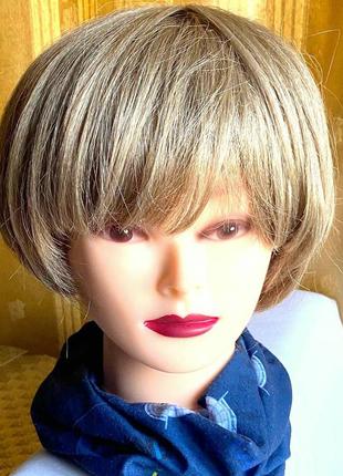 Перука попелястий-каре с челкой /корея/.