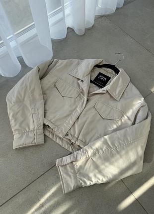 Нежная молочная укороченная курточка/ветровочка zara