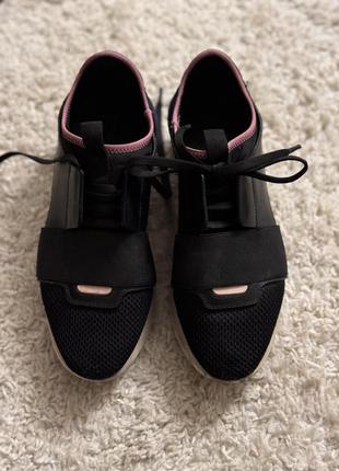 Кроссы от balenciaga italy