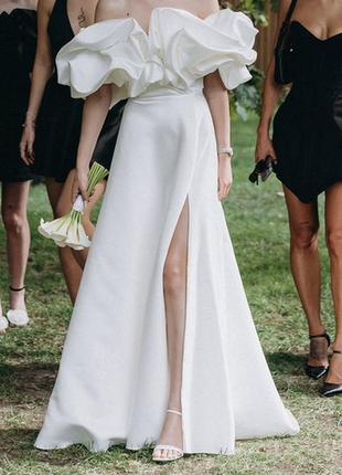 Весільна сукня monetre