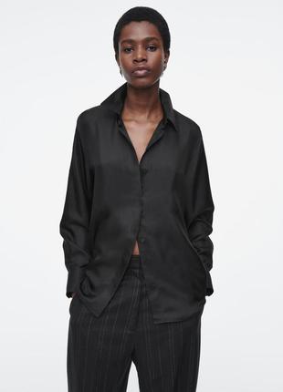 Чорна сатинова сорочка блуза на гудзиках від h&m