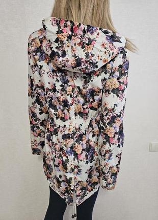 Гарна вітрова, плащ, парка 4