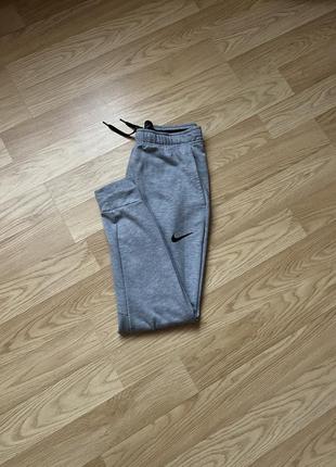 Чоловічі спортивні штани nike оригінал