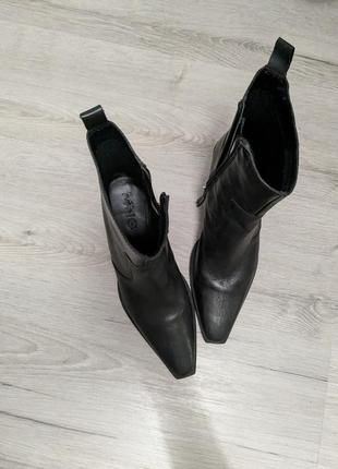 Ковбойки, козаки, ботфорти mango, zara