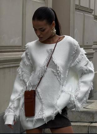 Объемный удлиненный свитер с шерстью