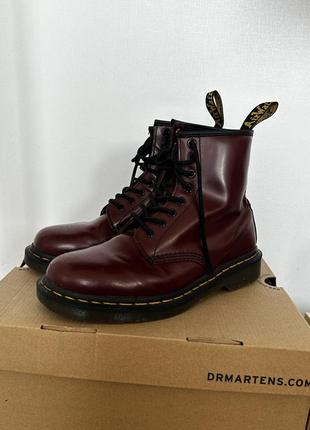 Оригіналі dr. martens вишневі