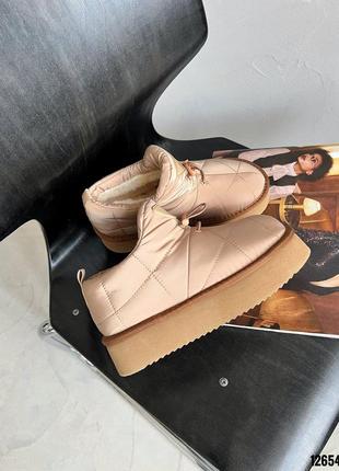 Дутики угги бежеві нюд на високій підошві платформі танкетці масивній