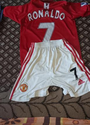 Футбольные вещи