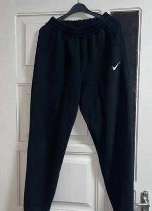 Спортивні штани nike