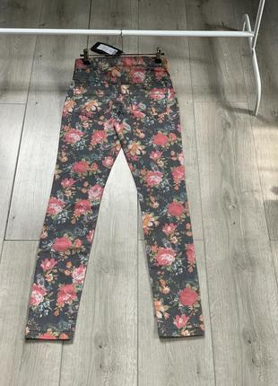 Брюки брюки в цветы новые с биркой размер xs s only4 фото