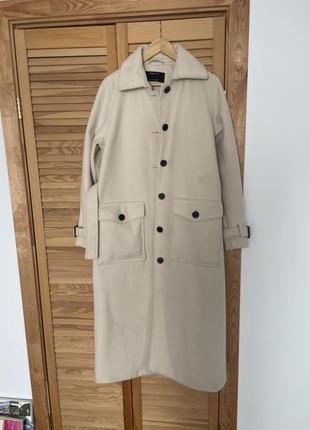 Пальто бежеве