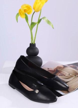 Жіночі балетки в чорному кольорі