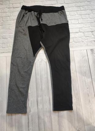 Спортивные штаны с мотней