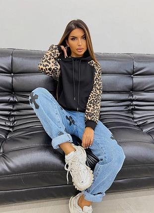 Очень классный и стильный свитшот