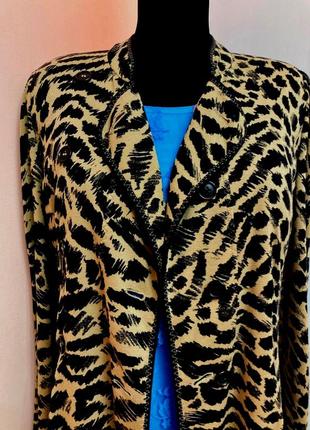 Animal style-преміум-бренд: демісезонне пальто "paul smith"