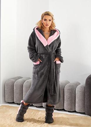 Махровый халат домашний женский темно серый с теплыми высокими сапочками махровыми длинный теплый с капюшоном с карманами с запахом с поясом
