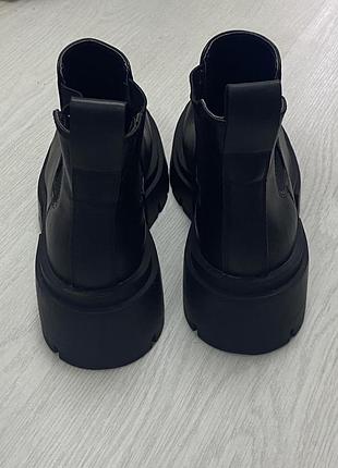 Черевики-челсі на платформі фірми h&m.розмір 40-41