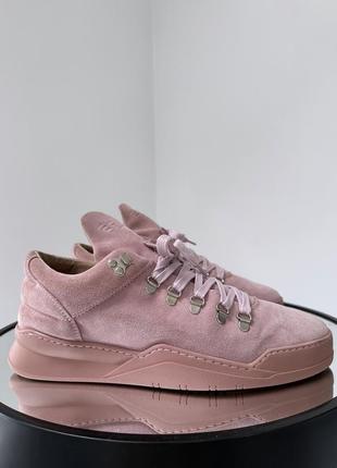 Отличные популярные кроссовки filling pieces