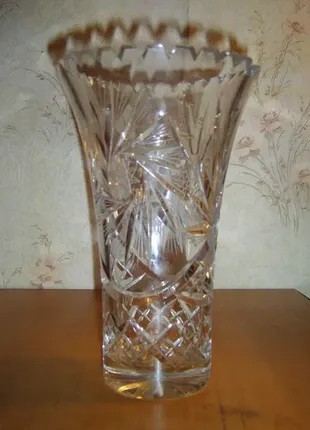 Большая новая хрустальная коллекционная ваза по низкой цене