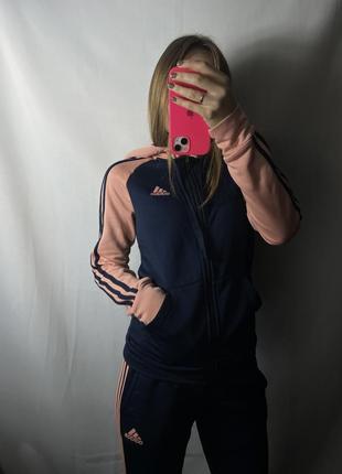 Спортивный костюм adidas