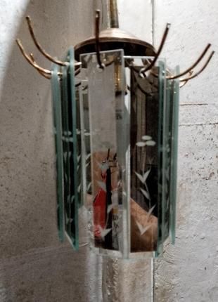 Люстра с led 6w  лампой маленький цоколь
для небольшой комнаты
детской..