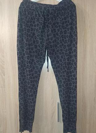 Классные стильные женские брюки джоггеры