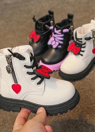 Ботинки з кольоровою підошвою дитячі 22-27 р