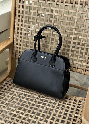 М'яка елегантна сумочка prada, м'яка натуральна шкіра, чорна шкіряна прада, на роботу, на кожен день