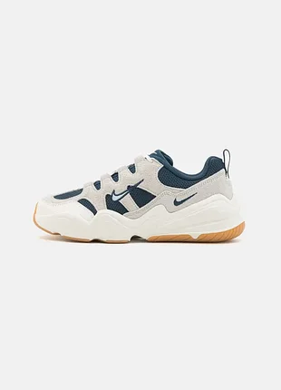 Кросівки nike