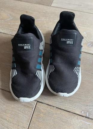 Adidas детские кроссовки, 24