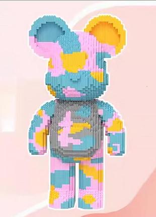 Конструктор magic blocks в виде мишки bearbrick в пастельных тонах