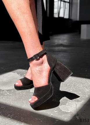 Черные женские босоножки на каблуке каблуке из натуральной замши замшевые босоножки на каблуке7 фото
