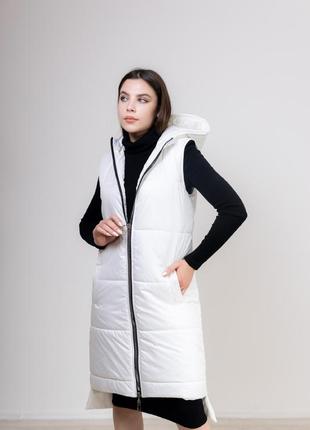 Ткань плащевка цвет молочный наполнитель синтепон 150г/м застежка имеет два бегунка