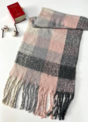 Теплый шарф в клетку объемный (черный/розовый/серый)