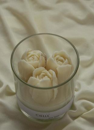 Соевая свеча с тюльпанами3 фото