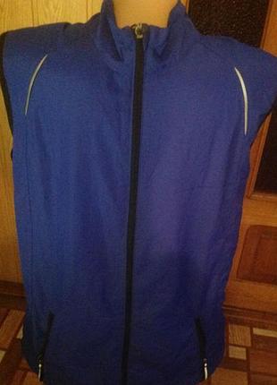 Жилет спортивный
