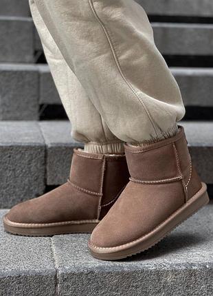 Ugg brown 9