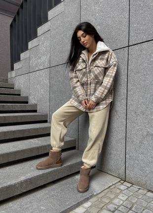 Ugg brown 6