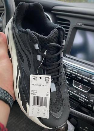 Adidas yeezy boost 700 v2 black&amp;white6 фото