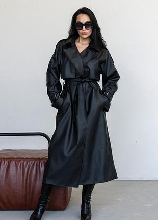 Черный тренч из матовой экокожи оверсайз с поясом
