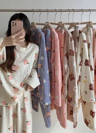 Затишна тепла плюшева піжамка🍑
вдягаєш її, і відбувається магія🌟