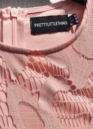 Длинное ажурное розовое платье с разрезом prettylittlething10 фото