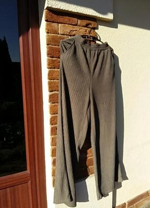 Оригинальные и кюлоты на резинке на высокой посадке. италия.