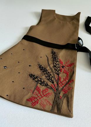 Жилет с вышивкой