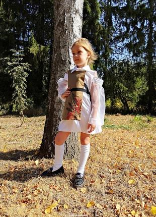 Жилет с вышивкой