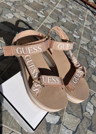 Женские босоножки guess avin