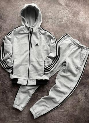 Спортивный серый костюм adidas на флисе
