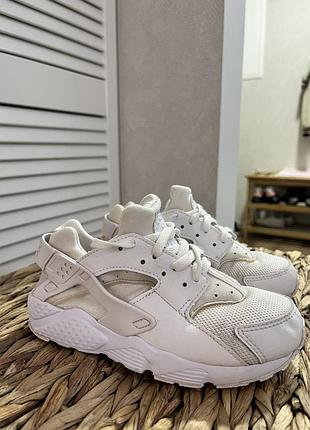 Белые кроссовки на девочку nike original