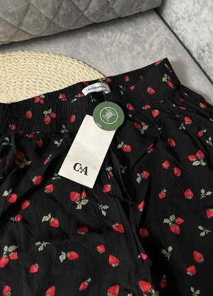 C&a clockhouse стильні легесенькі штанці віскоза з полуничками 🍓4 фото